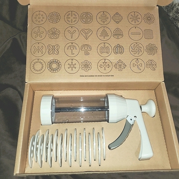 Pampered Chef Kitchen The Pampered Chef Cookie Press Spritzer